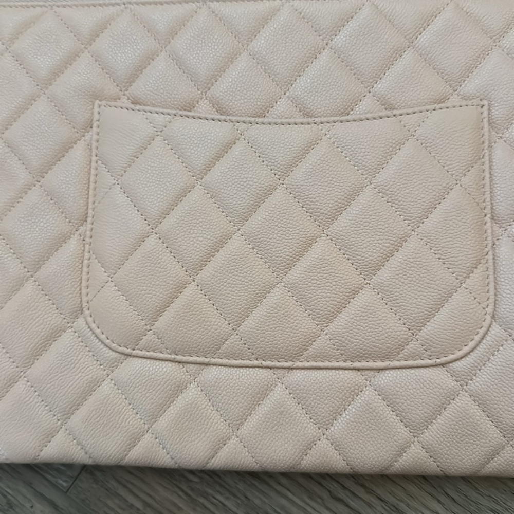 Authentic CHANEL Quilted Clutch - Picture 10 of 14